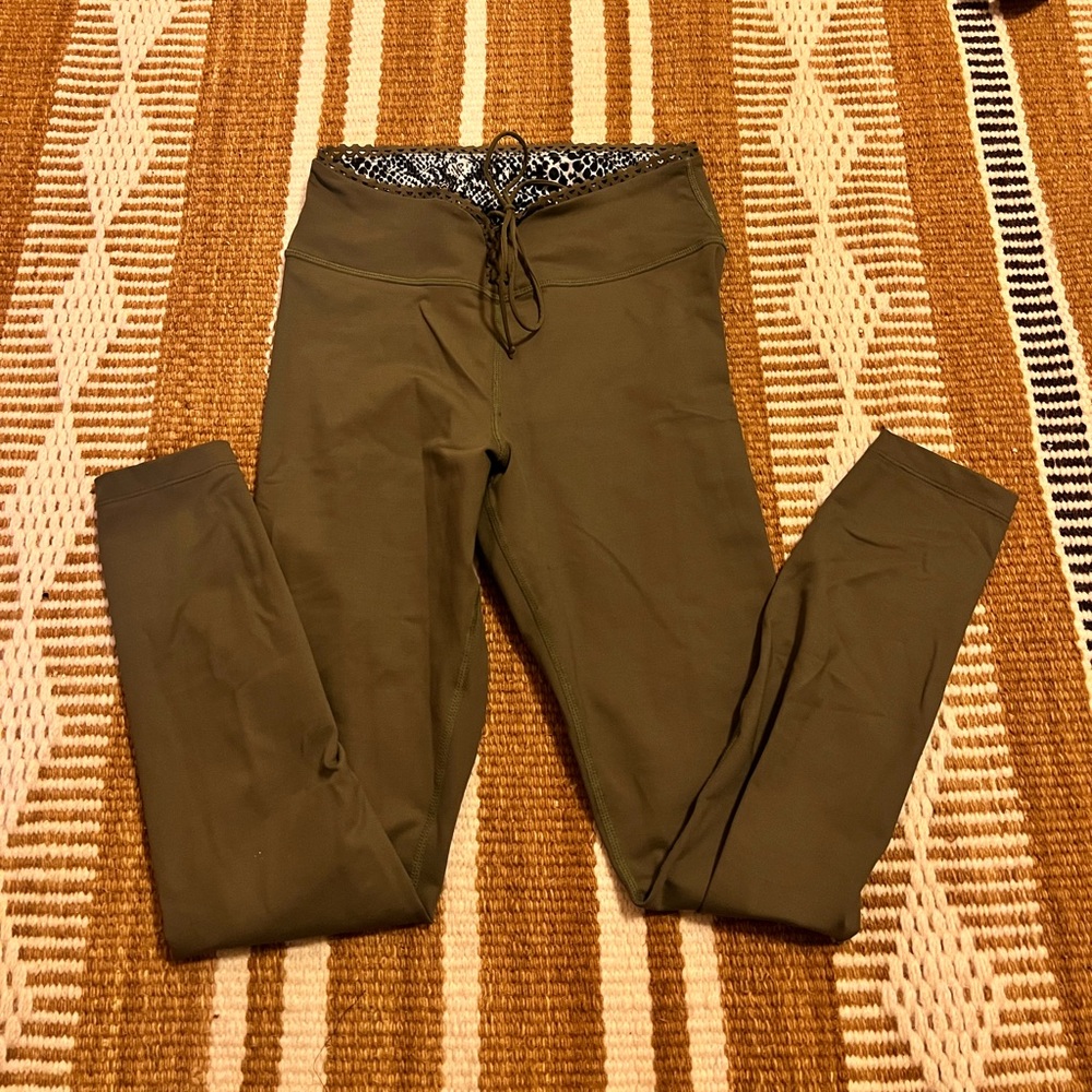 Revolve Leggings